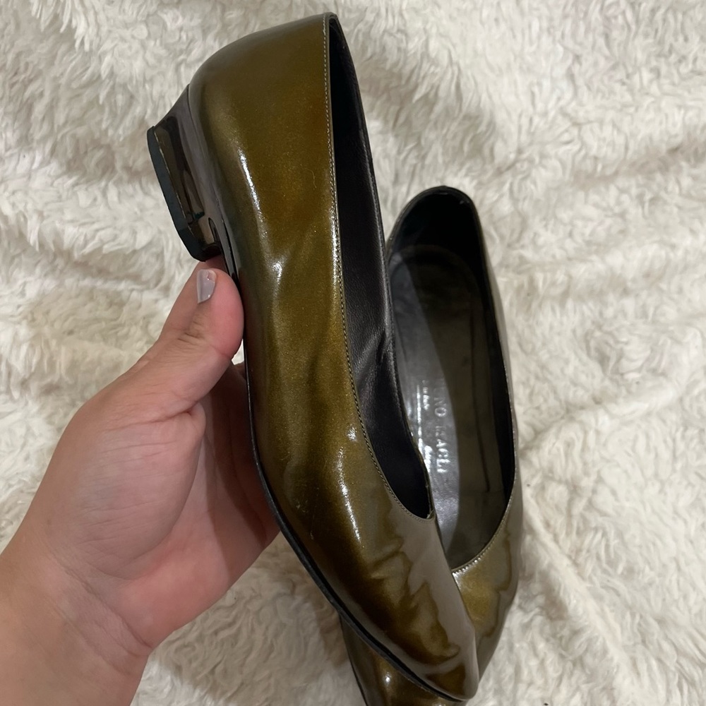 Bruno Magli Green Flat 6 1/2